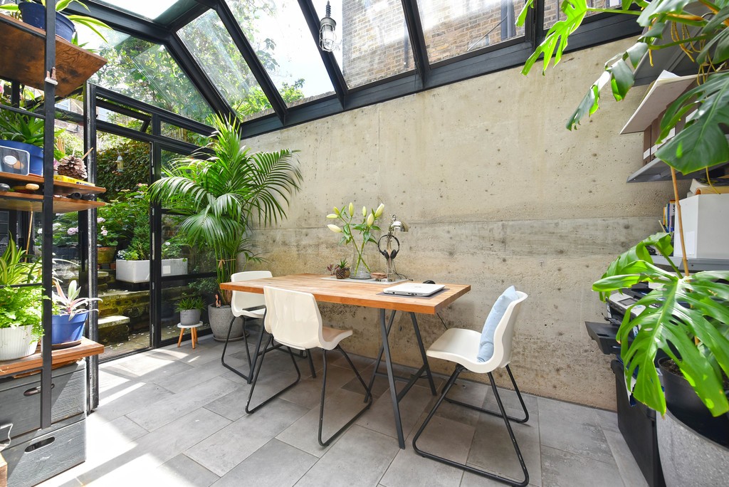 Poole Road, E9, 1 bedroom, Ground Floor Flat